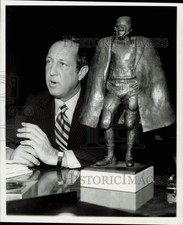 1972 Press Photo Football League Commissioner Pete Rozelle in New York office