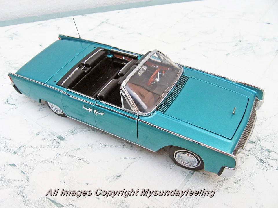 1961 LINCOLN CONTINENTAL CONVERTIBLE - L.E. of 1000 - FRANKLIN MINT - SCALE 1:24 - Immagine 3 di 4