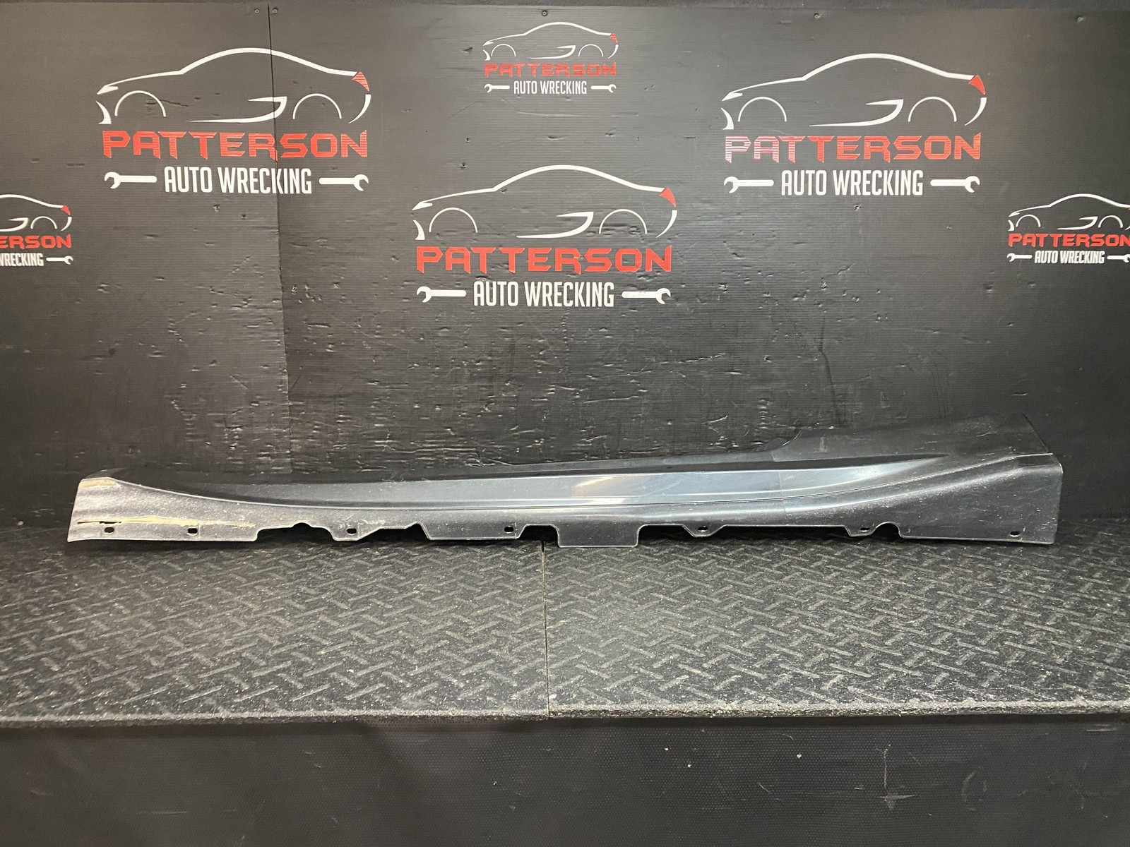 2011 MASERATI GRANTURISMO ROCKER PANEL DRIVER LEFTSIDE SKIRT TRIM PANEL NERO