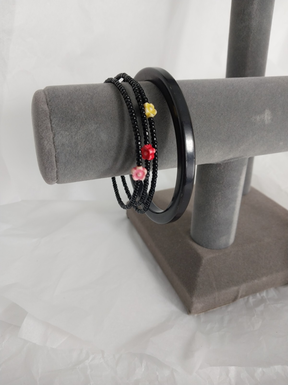 Black Bangle and Memory Wire Beaded Bracelet Set - image 8