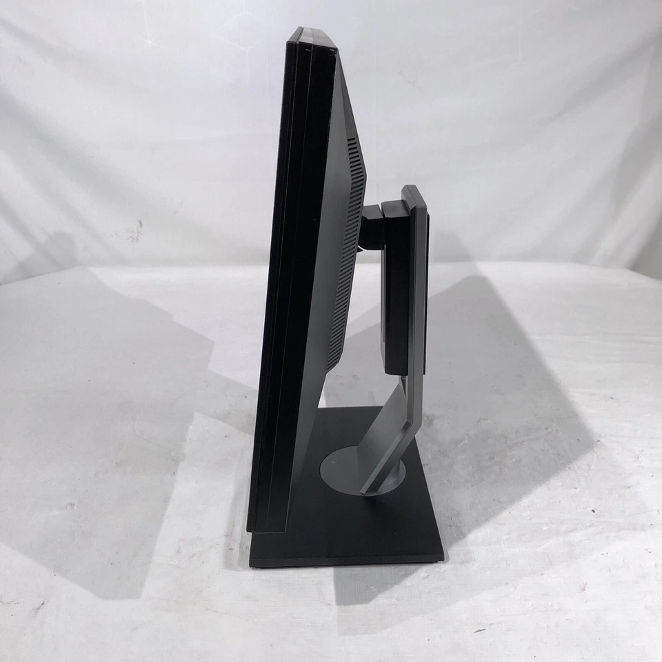 Dell E2210f 22" 1680x1050 60Hz Widescreen LCD Monitor w/ Power Cord - Image 4 of 4