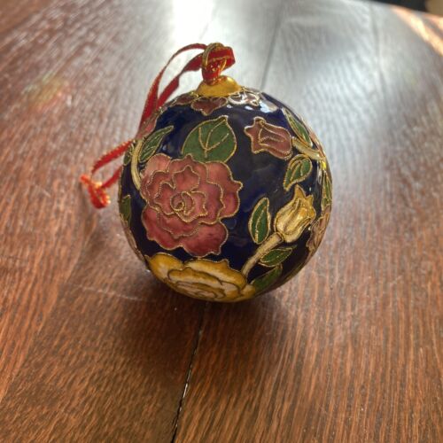 Vtg Nicki Yassaman NYCO Cloisonné Ball Christmas Ornament Hand Painted Hydrangea - Picture 1 of 7