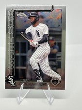 Luis Robert Jr. 2025 Topps Chrome #177 Chicago White Sox