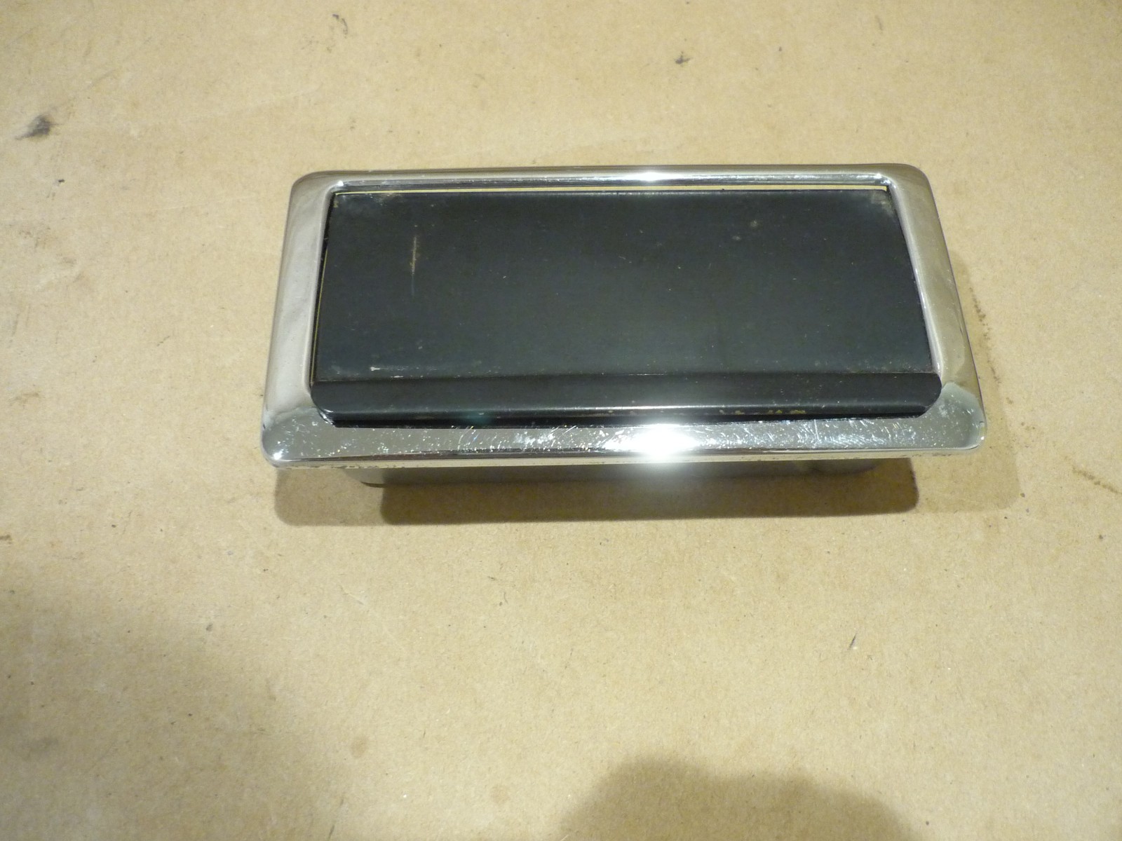 Ferrari 208.308 - Metal Ashtray - Original - P/N 60781300