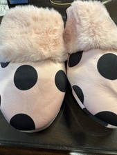 Victoria's Secret Slippers, pink and black polka dot, Size Medium NWT and bag