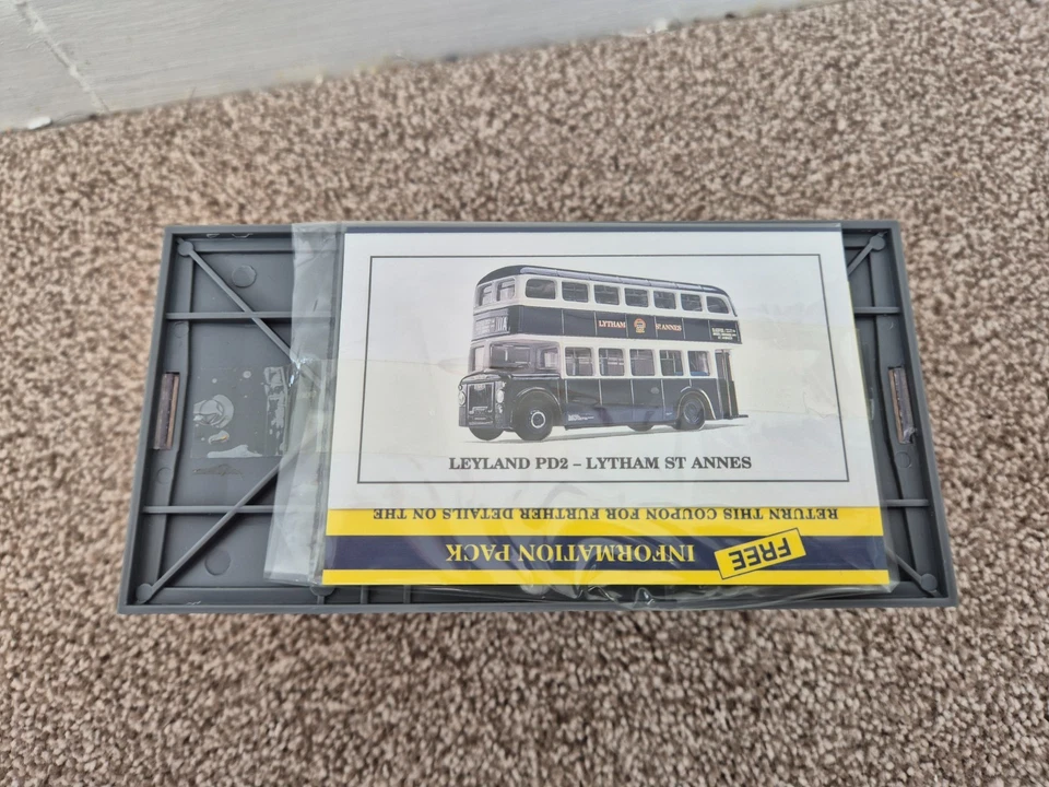 CORGI OOC 1/76 LEYLAND PD2 LYTHAM ST ANNES 11A BLACKPOOL DIECAST BUS 40903 - Image 4 of 4