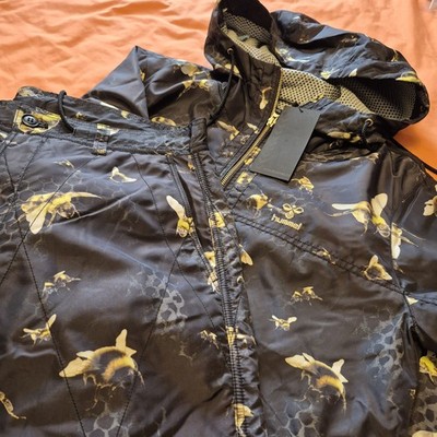 HUMMEL JACKET AND LINED SHORTS SET BEE AOP SIZE SMALL NWT