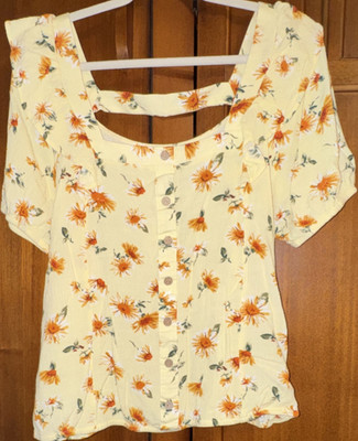 Maurices L Butter Yellow Sunflower Blouse Square Neck Keyhole Puff Sleeve Floral
