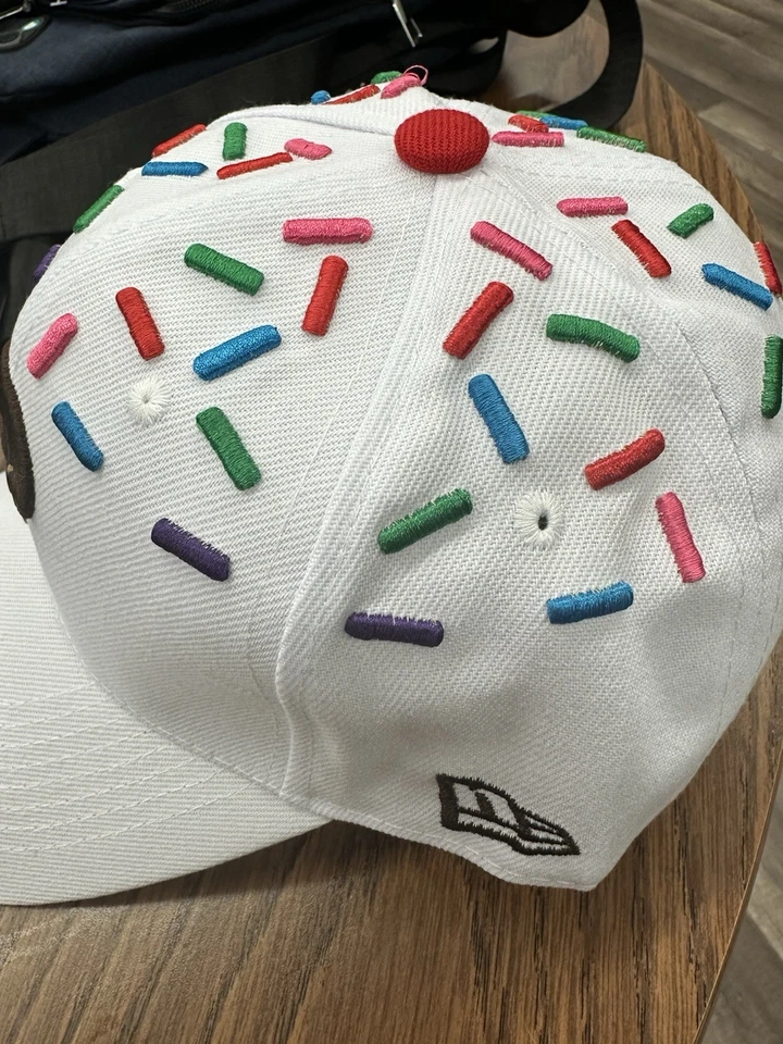 NUEVO Sombrero Ajustable Edición Especial Philadelphia Phillies Cono Waffle Helado Foto 3 de 4