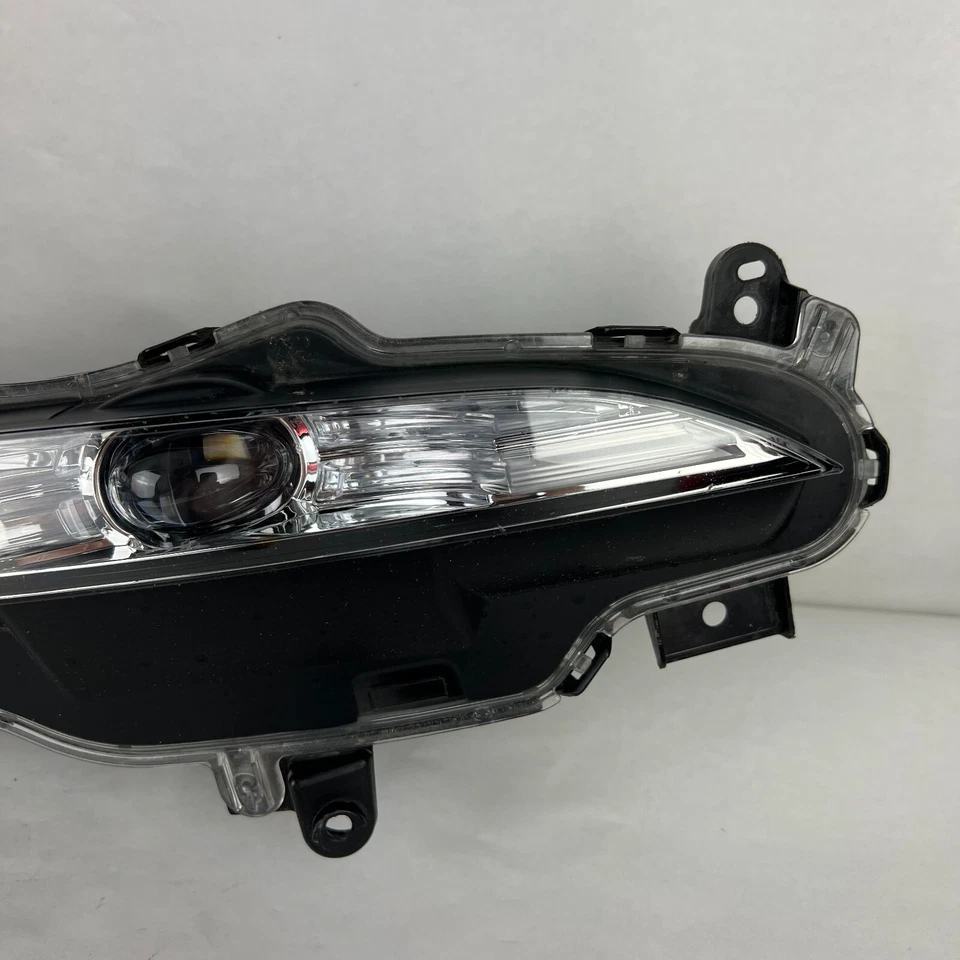 Lámpara de señal antiniebla LED derecha OEM 2014 2015 2016 2017 Acura RLX 33300-TY3-A01 Foto 3 de 4