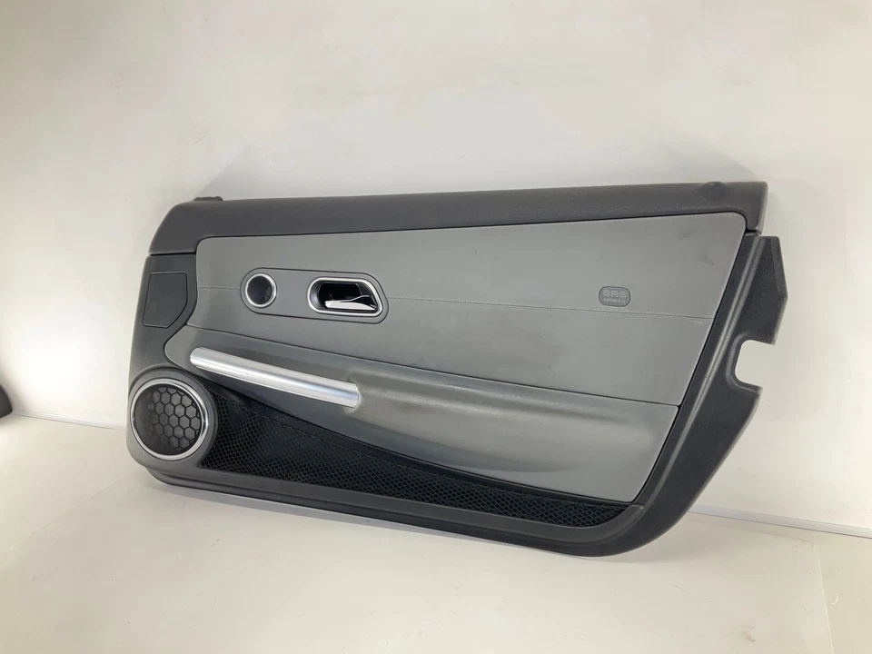 Painel de acabamento de porta de passageiro dianteiro direito CHRYSLER 04-08 Crossfire - Imagem 2 de 4