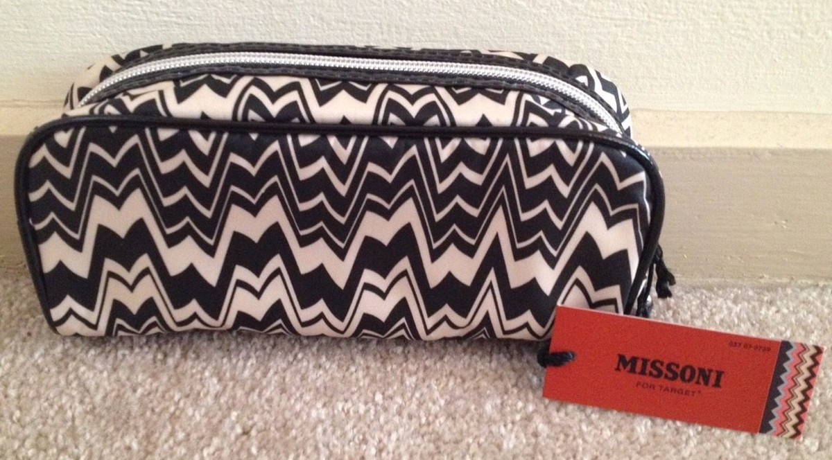 MISSONI x Target 'Famiglia Black & White Zig Zag' Kit / Case