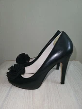 NINE WEST NW Excavate Black Heel Peep Tow w/Ruffle Flower