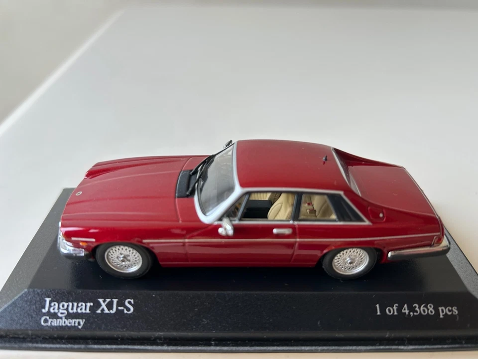 Minichamps Jaguar XJ-S 1980 1:43 - Image 2 of 4