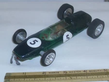 RANNALLI LOTUS 25 SLOT CAR 1:24 1960s IN GREEN