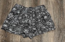 GAP Kids Girls Size Large Black White Shorts Floral Print pockets