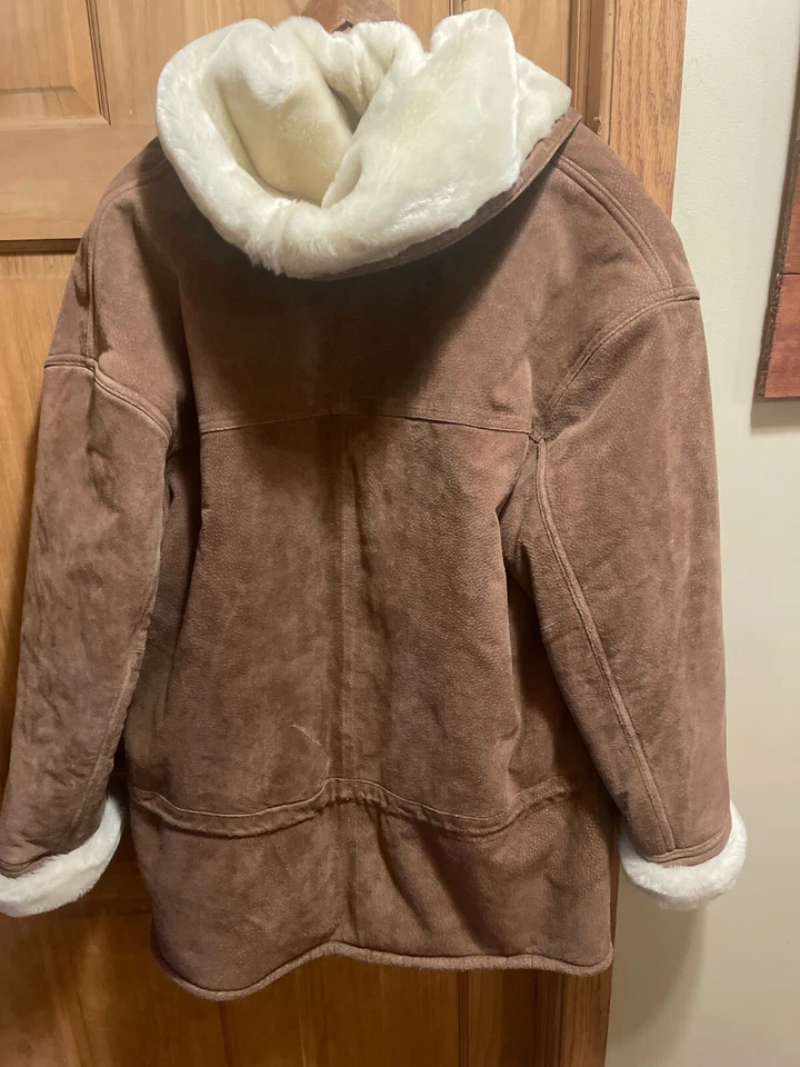 Charles Klein 麂皮绒和抓绒皮大衣 状况完好 二手  — 第 3/4 张图片