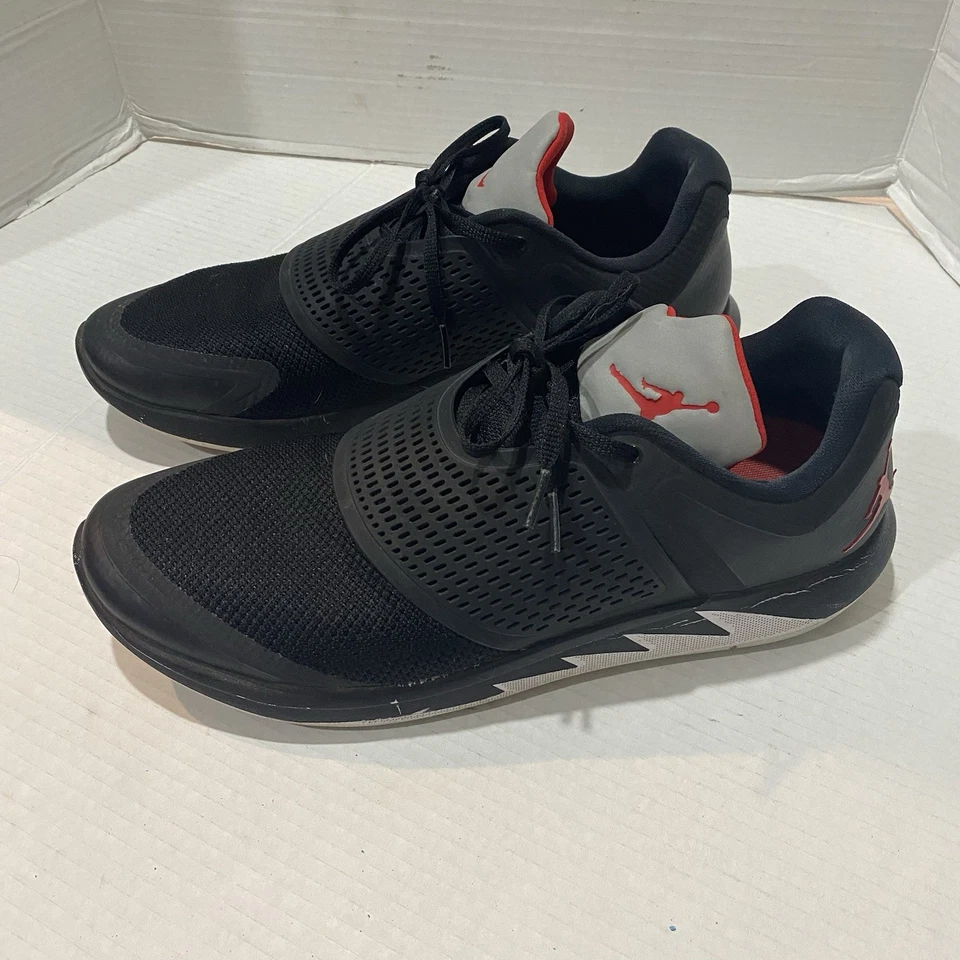 Jordan Grind 2 Negro Rojo Gris - AO9567-023 Talla 12 Zapatos Jordan Usados Foto 2 de 4