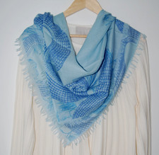 FRIENDLY HUNTING Cashmere Tuch 88 x 83cm