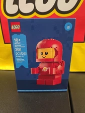 LEGO Up-Scaled Baby Astronaut 40767 Space Baby Limited Edition Set
