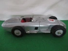 MARKLIN TINPLATE CLOCKWORK MERCEDES BENZ W 196 - SILVER No. 1102