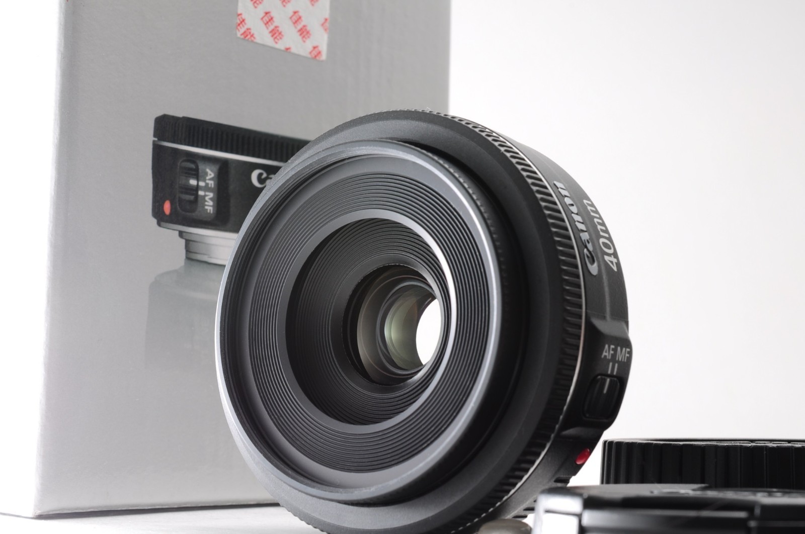 Canon EF 40mm f/2.8 STM Macro Black Lens for Canon EF Mount Original Box -MINT-