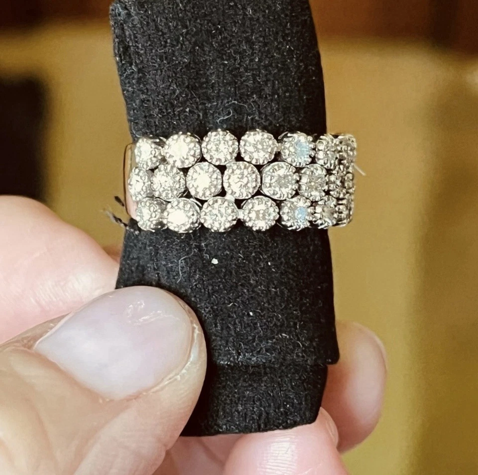 Anillo banda flexible Sonia Britton (parcial) Foto 3 de 4