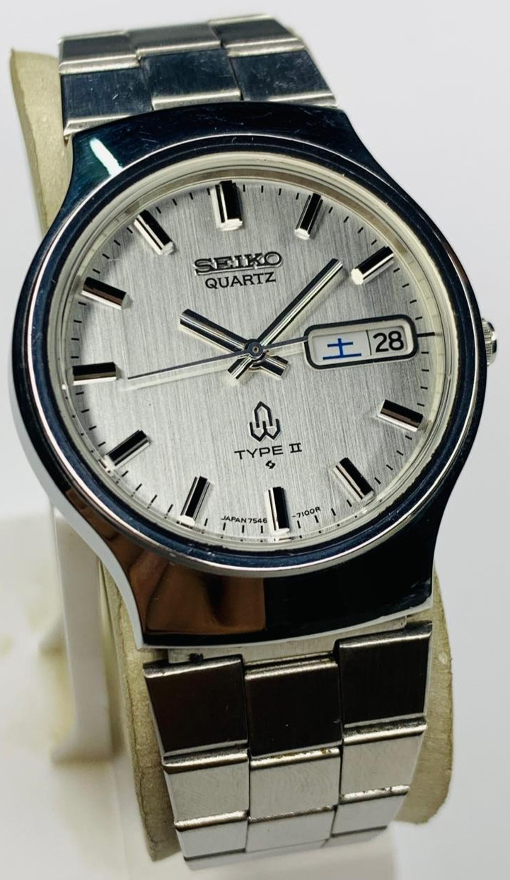Dial Vintage Watch Seiko Quartz 2 Men's Type 7546-7090 Silver - vintagewatches.pk