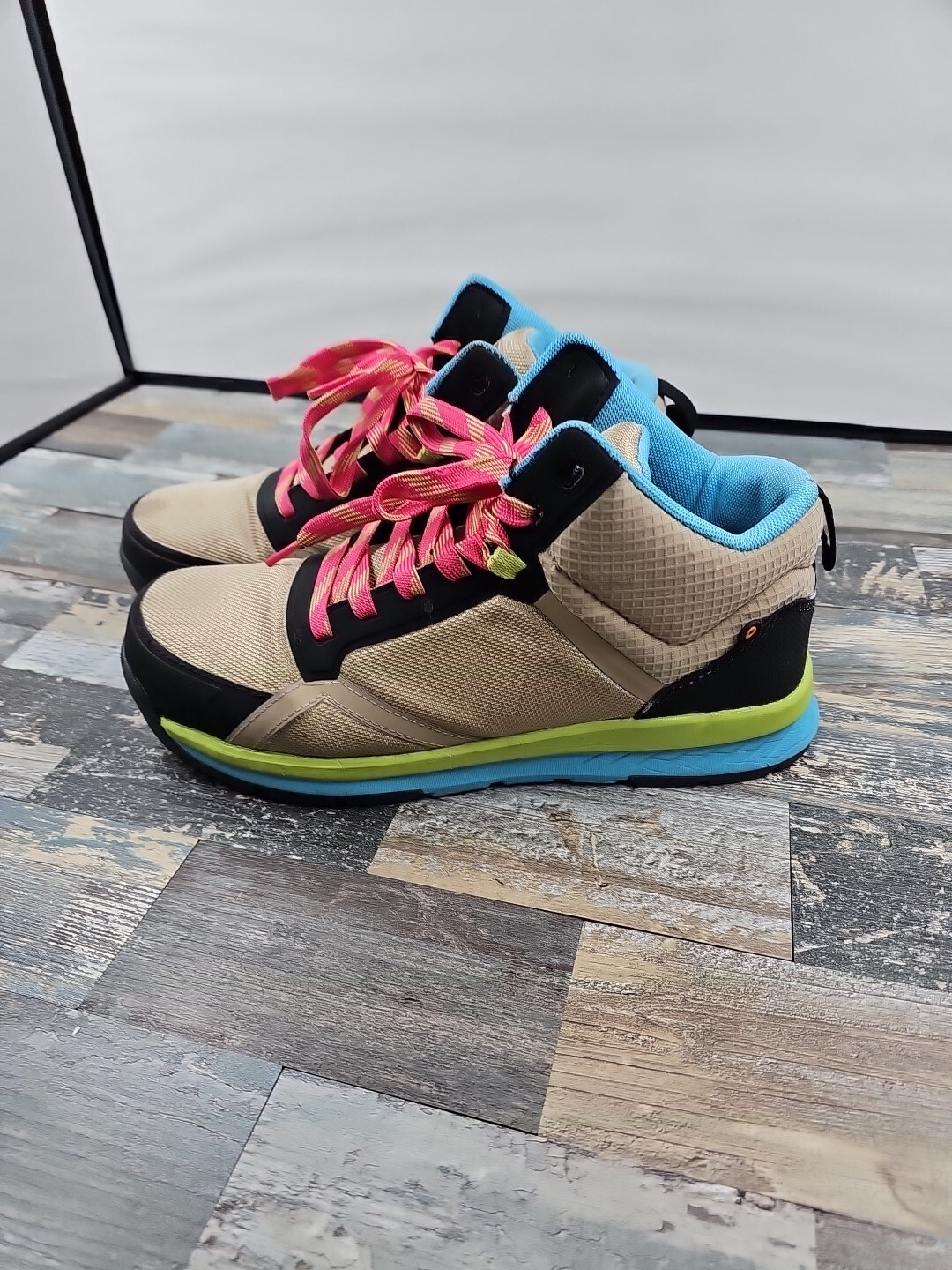 Bogs Womens Sandstone Mid Taupe Work & Safety Boots 9 Medium (B,M) BHFO 3123