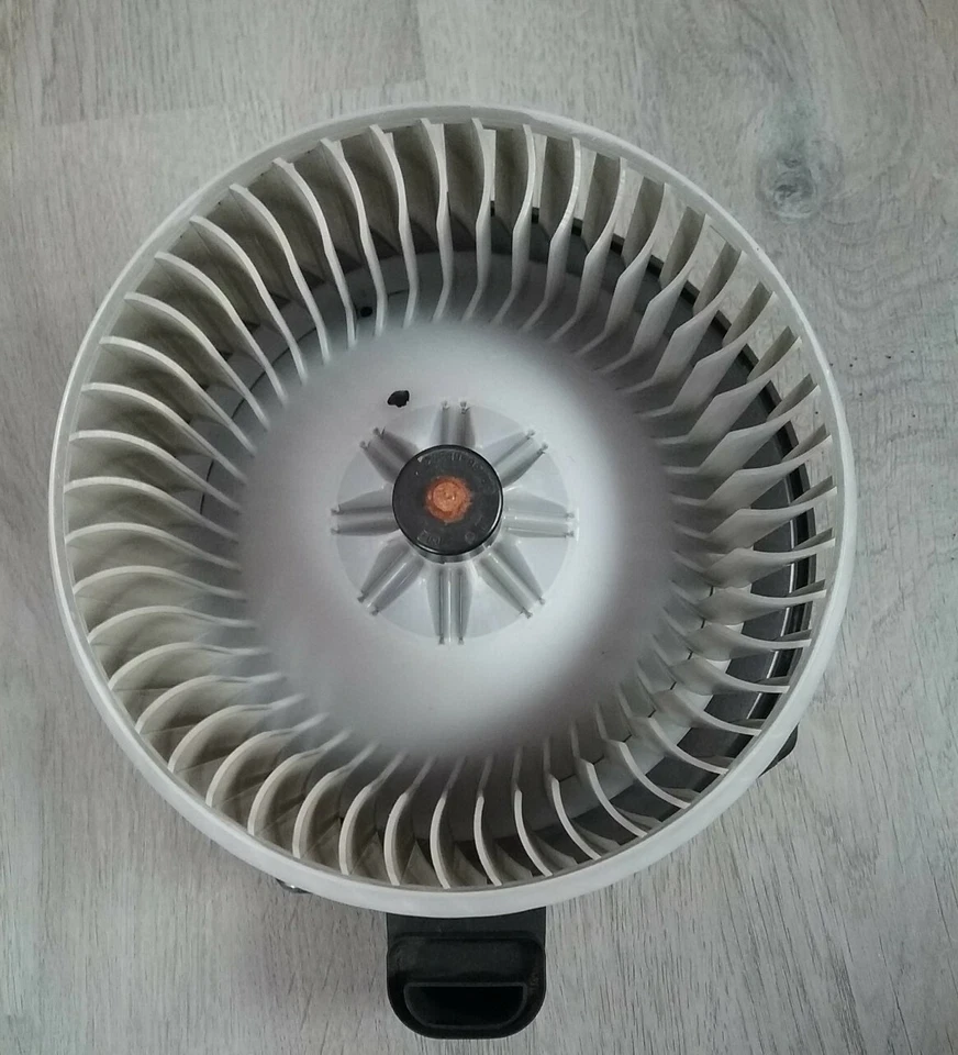 2011 Lexus GX460 blower motor fan, 87103-60400 - Image 3 of 4