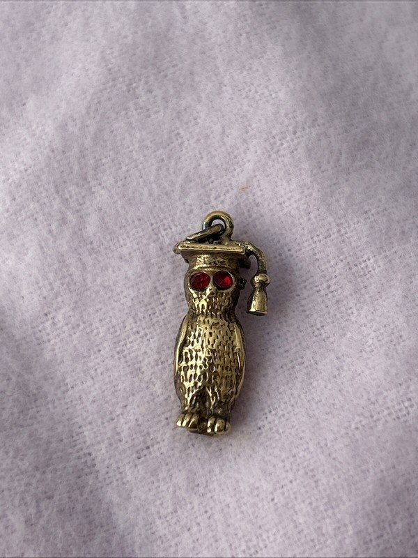 VINTAGE STERLING SILVER OWL OF KNOWLEDGE WISE OWL GRADUATION CHARM Gold Plate?