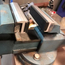 2PCS 4" Universal Vise Jaws with Strong Magnetic Soft Vice Pads Cover Alumium