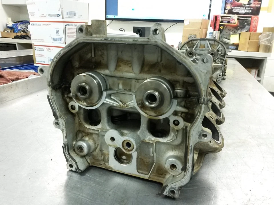 Culata derecha para 07-09 Nissan Titan 5.6 110401LU0A Foto 3 de 4