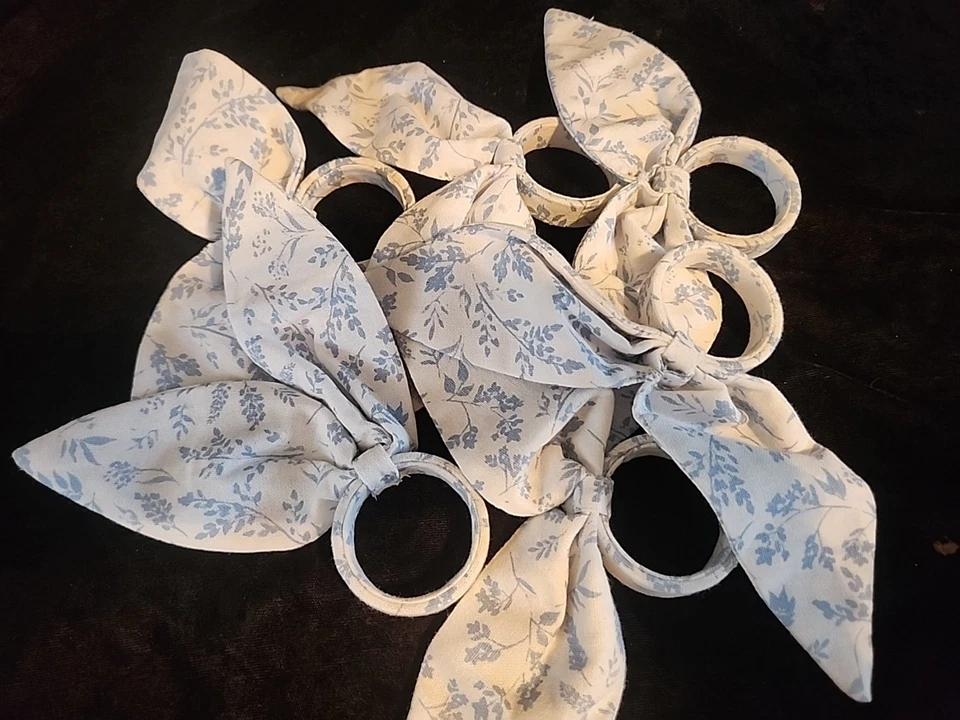 servilleteros azules y blancos con lazos Foto 4 de 4