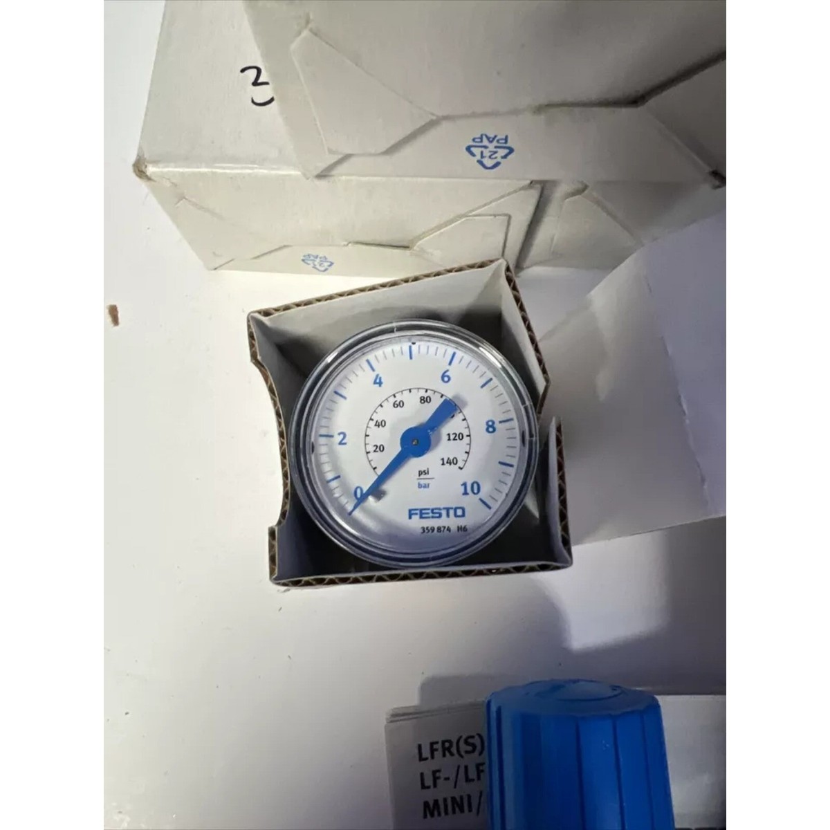 New LR-1/4-D-7-MINI Festo 162583 Fast Shipping Pressure Regulator