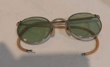 VTG 1930'S AMERICAN OPIITCAL FUL VUE 23 ROUND GREEN TINITED SUN GLASSES WITH CAS