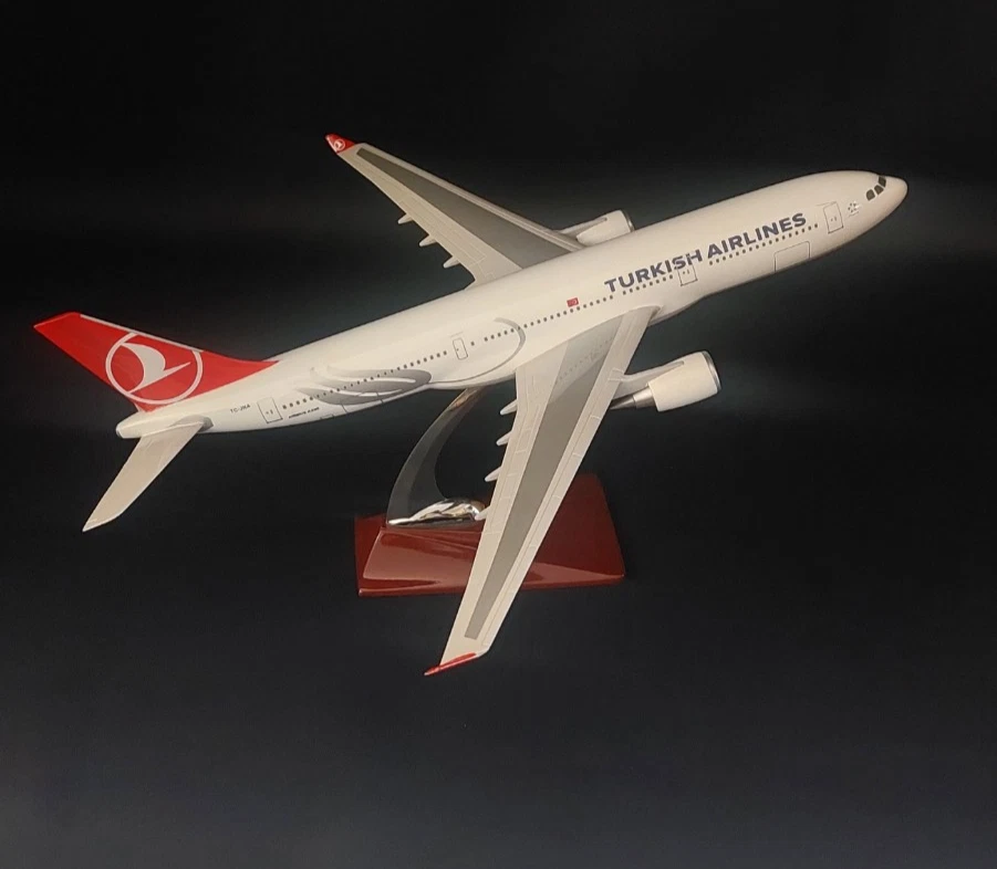 AIRBUS A330  TC-JNA TURKISH AIRLINE  MODELS AEREO  scala 1:150 PRESSOFUSO ! 1990 - Immagine 2 di 4