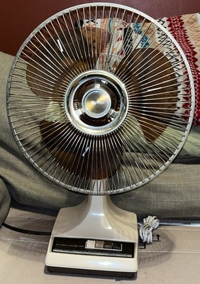 Vintage Lasko 12” Oscillating Fan Galaxy Amber Brown Blades Type