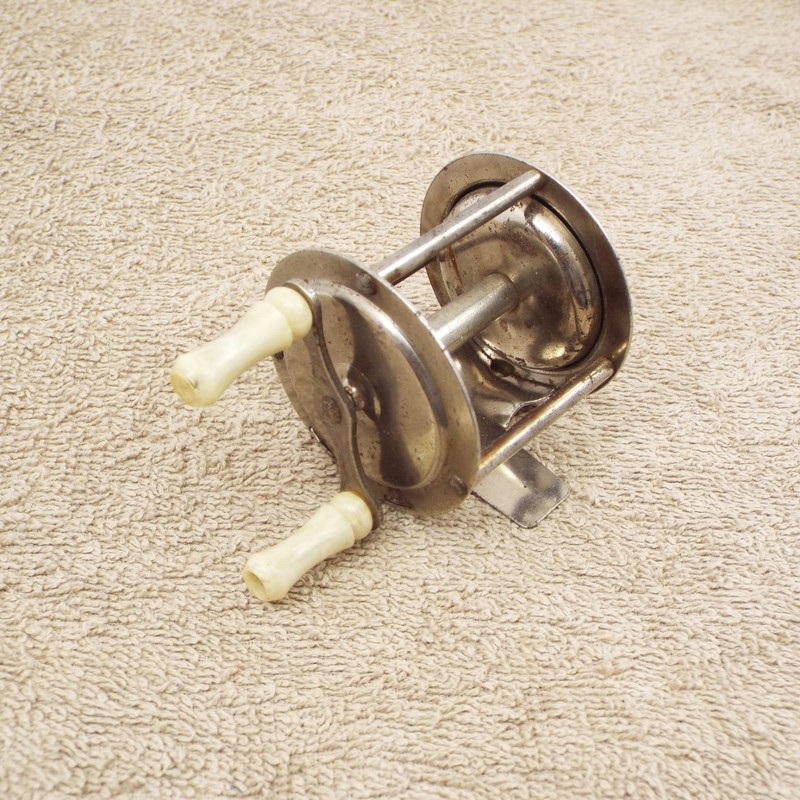 STAMPED STEEL Vintage fishing reel
