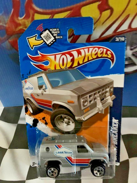 Hot Wheels 2012 HW Performance 3/10 143 Baja Breaker Ford Econoline Van Gray Kma