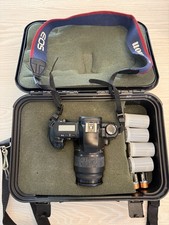 CANON EOS Rebel XS 35mm SLR Film Camera w/Canon 35-80mm 4-5.6 III Zoom Lens/Case
