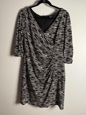 Tahari Dress Black White Stretch 3/4 Sleeve Lined Ruched Stomach V Neck Midi 10 