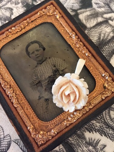 Splendido ciondolo antico vintage intagliato a mano rosa blush originale balla naturale - Foto 5 di 6