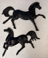 Pair Of Black Cast Iron Horse Wall Indoor/Outdoor Wall Hanging Decorations