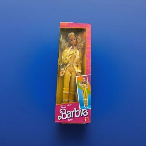 music lovin' barbie NRFN 1980 Year