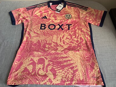 Leeds United 23/24 3. Set Adidas ''Fruit Salad'' 24'' Pit To Pit Neu mit Etikett