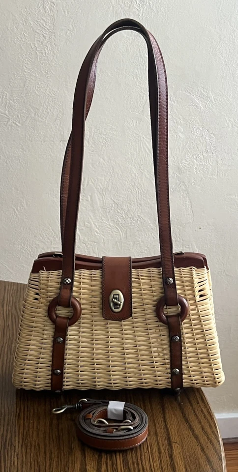 Cartera Patricia Nash con canasta de mimbre giratoria Foto 2 de 4