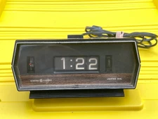 Vintage 70s General Electric GE Alarm Clock Rolling Clock Model 8141-4 Tested