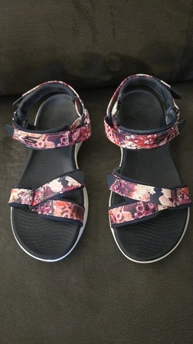 Skechers Women's GO Golf 600 Spikeless Golf Sandal Size 5