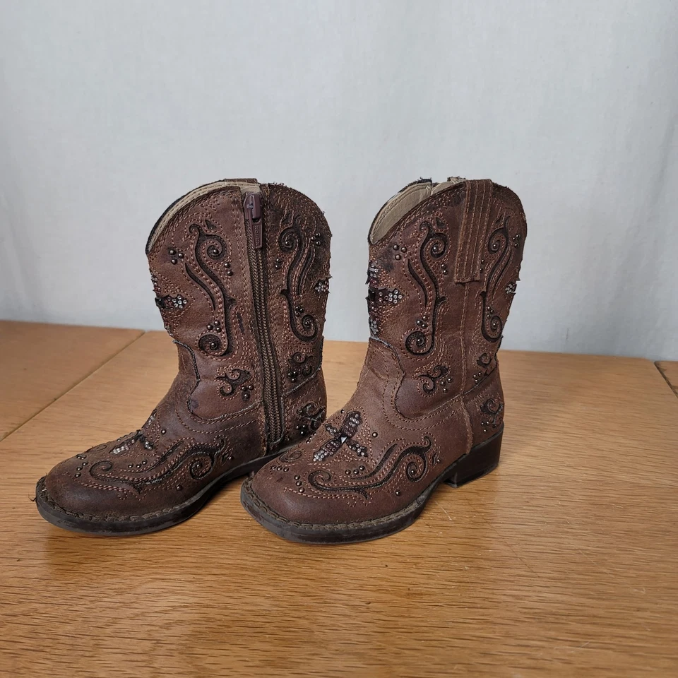 Botas de caubói ROPER infantil tamanho 6 marrom couro sintético enfeitadas com miçangas zíper lateral  - Imagem 4 de 4